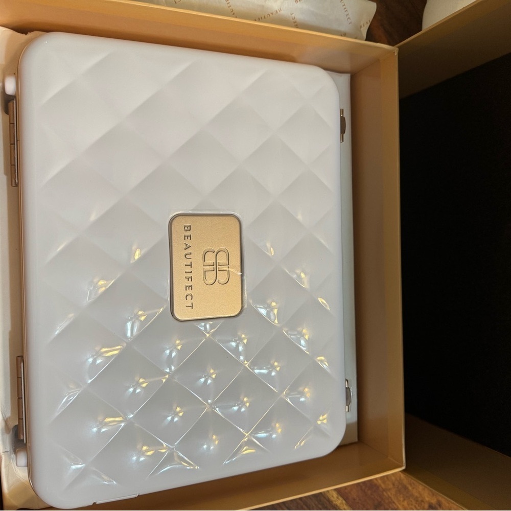 beautifect mirror box- Brand new!
